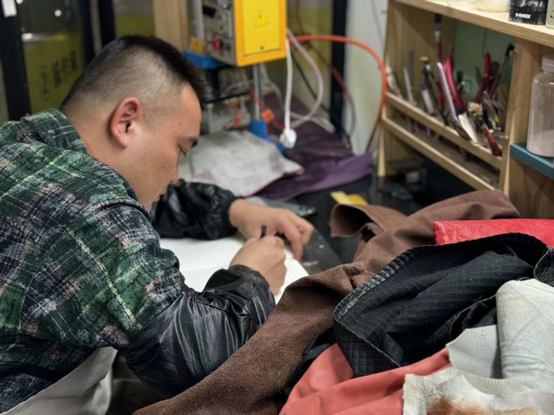 库尔勒新疆洗涤设备专家说：预防衣物褪色问题，请做好这些事情！
